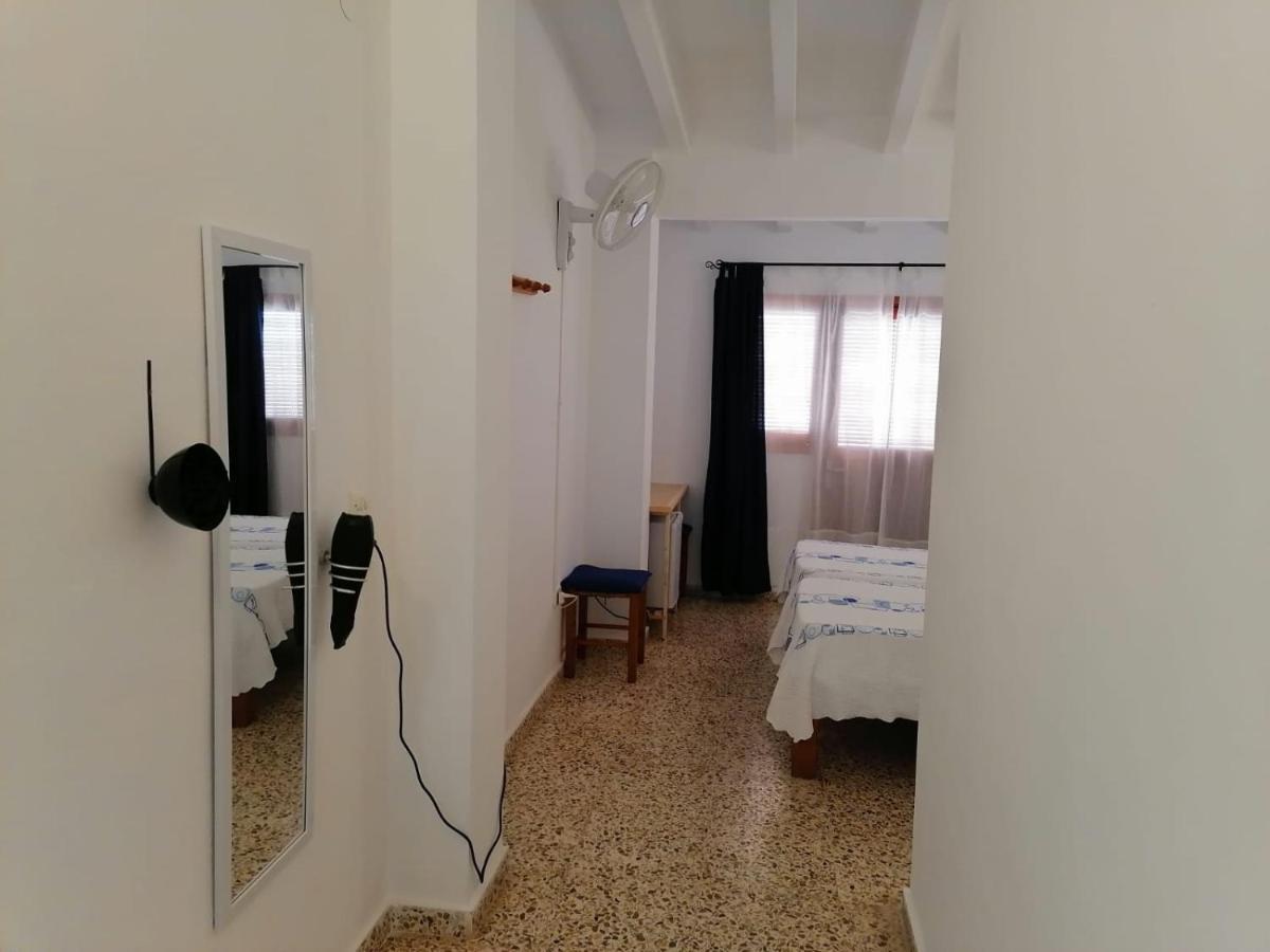 Hostal Pepe Sant Ferran de Ses Roques Exterior photo