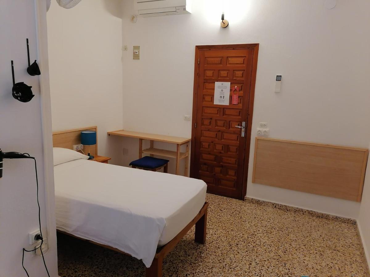 Hostal Pepe Sant Ferran de Ses Roques Exterior photo