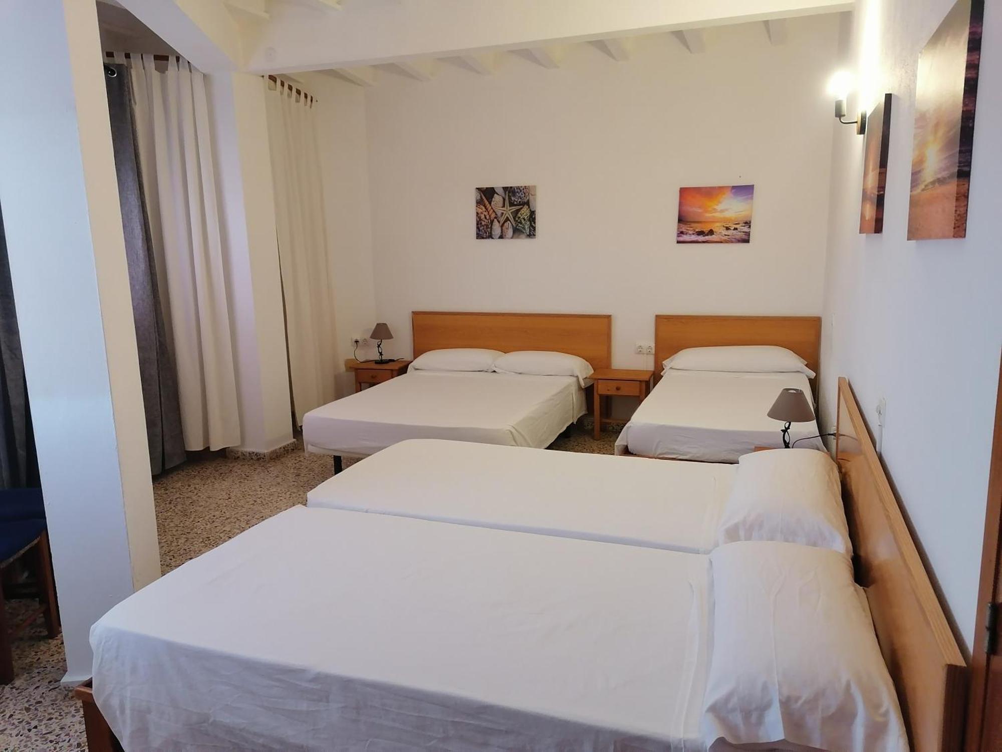 Hostal Pepe Sant Ferran de Ses Roques Exterior photo