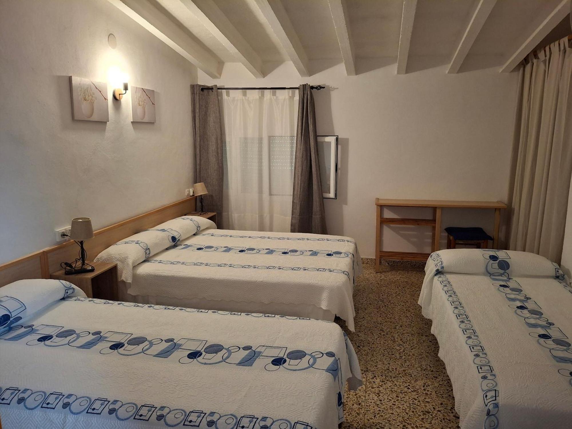 Hostal Pepe Sant Ferran de Ses Roques Exterior photo